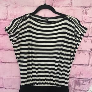 Women’s Size S/P- Blk/Wht - Stripe Dress.